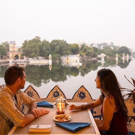 Unplanned Hostel Udaipur Buitenkant foto