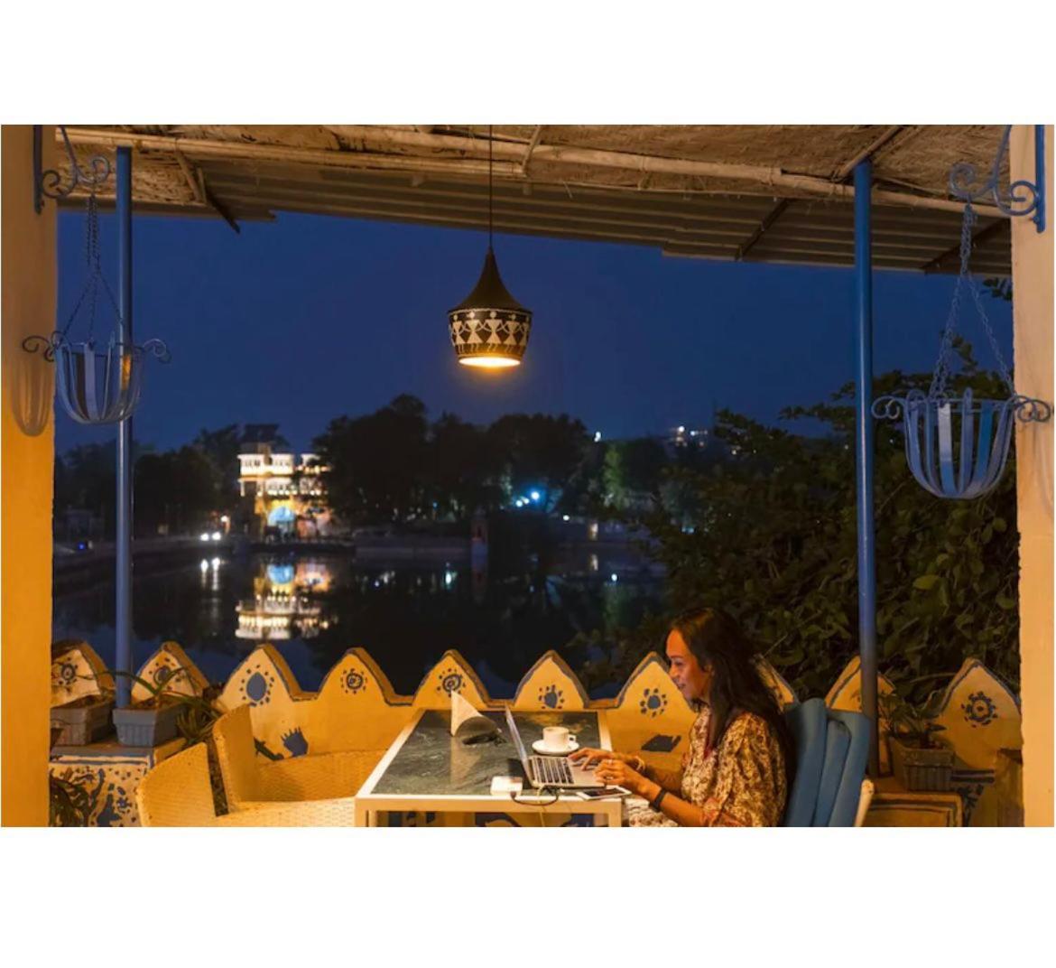 Unplanned Hostel Udaipur Buitenkant foto