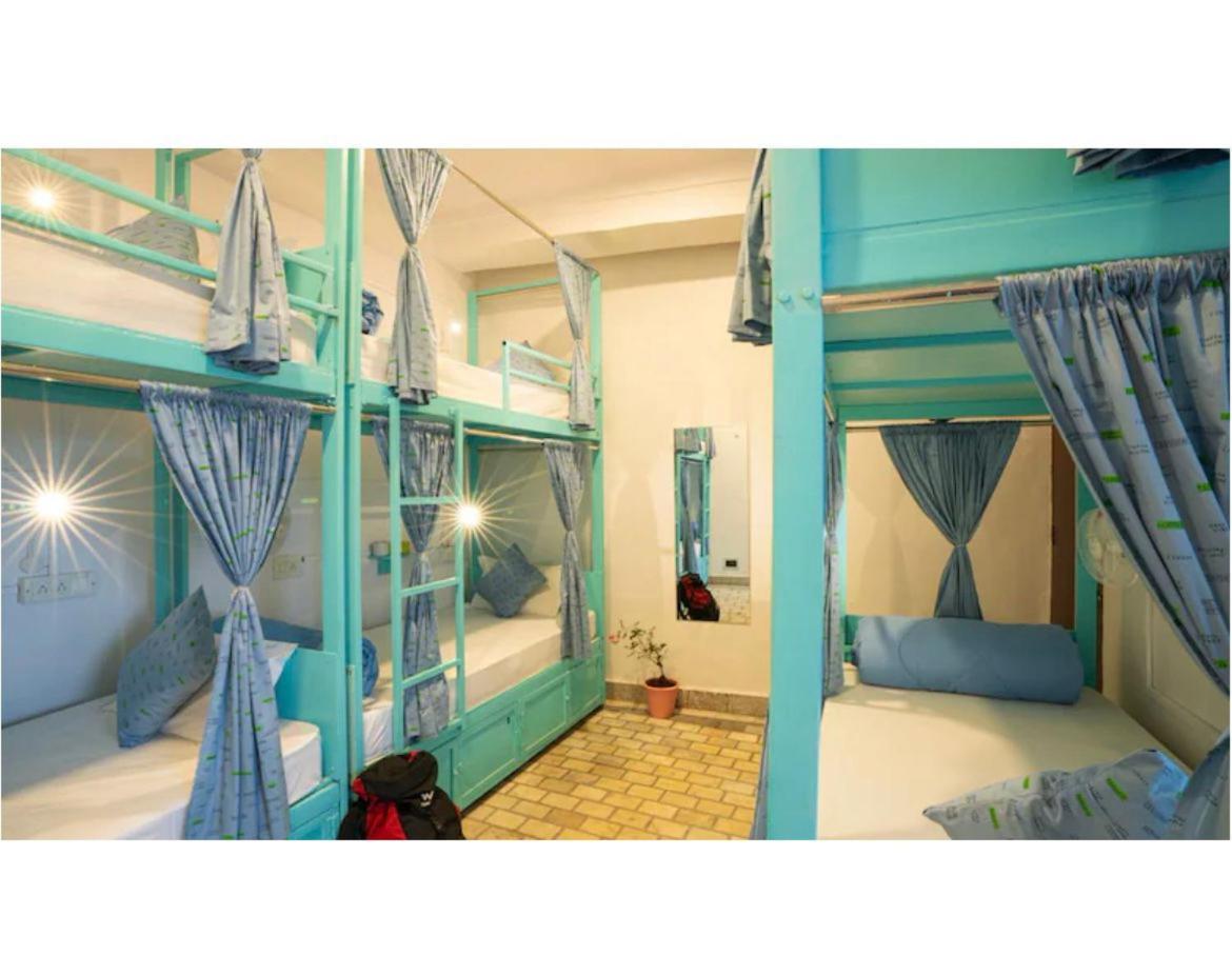 Unplanned Hostel Udaipur Buitenkant foto