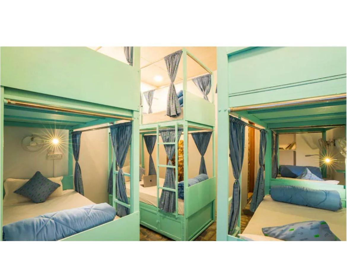 Unplanned Hostel Udaipur Buitenkant foto