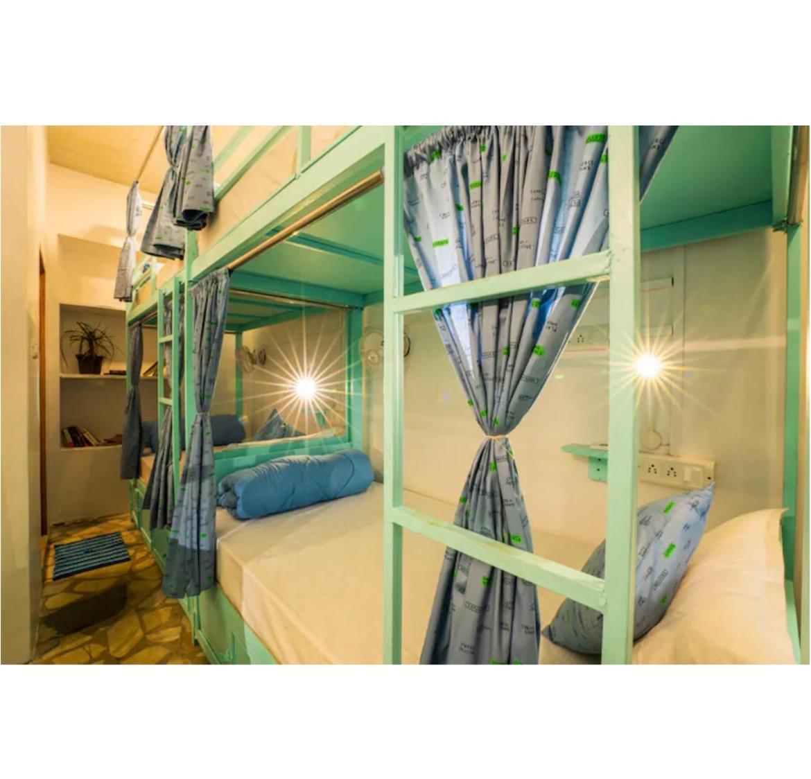 Unplanned Hostel Udaipur Buitenkant foto