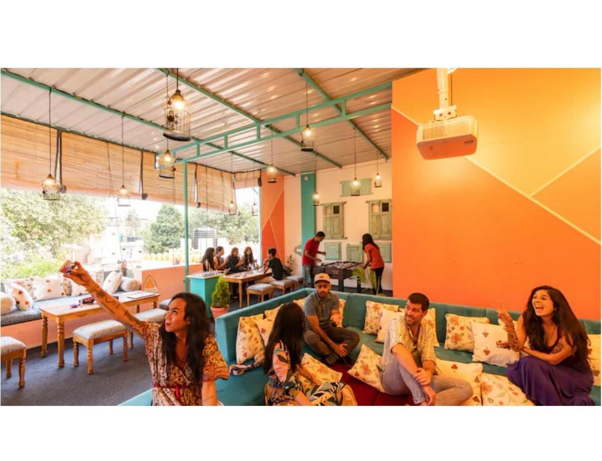 Unplanned Hostel Udaipur Buitenkant foto